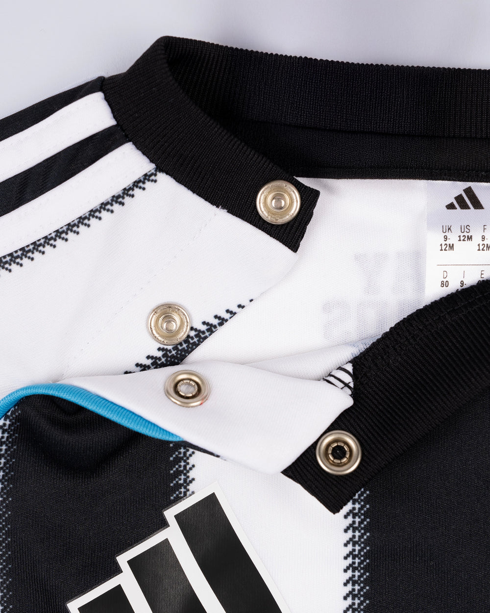 Newcastle United 25/26 Youth Away Full Kit